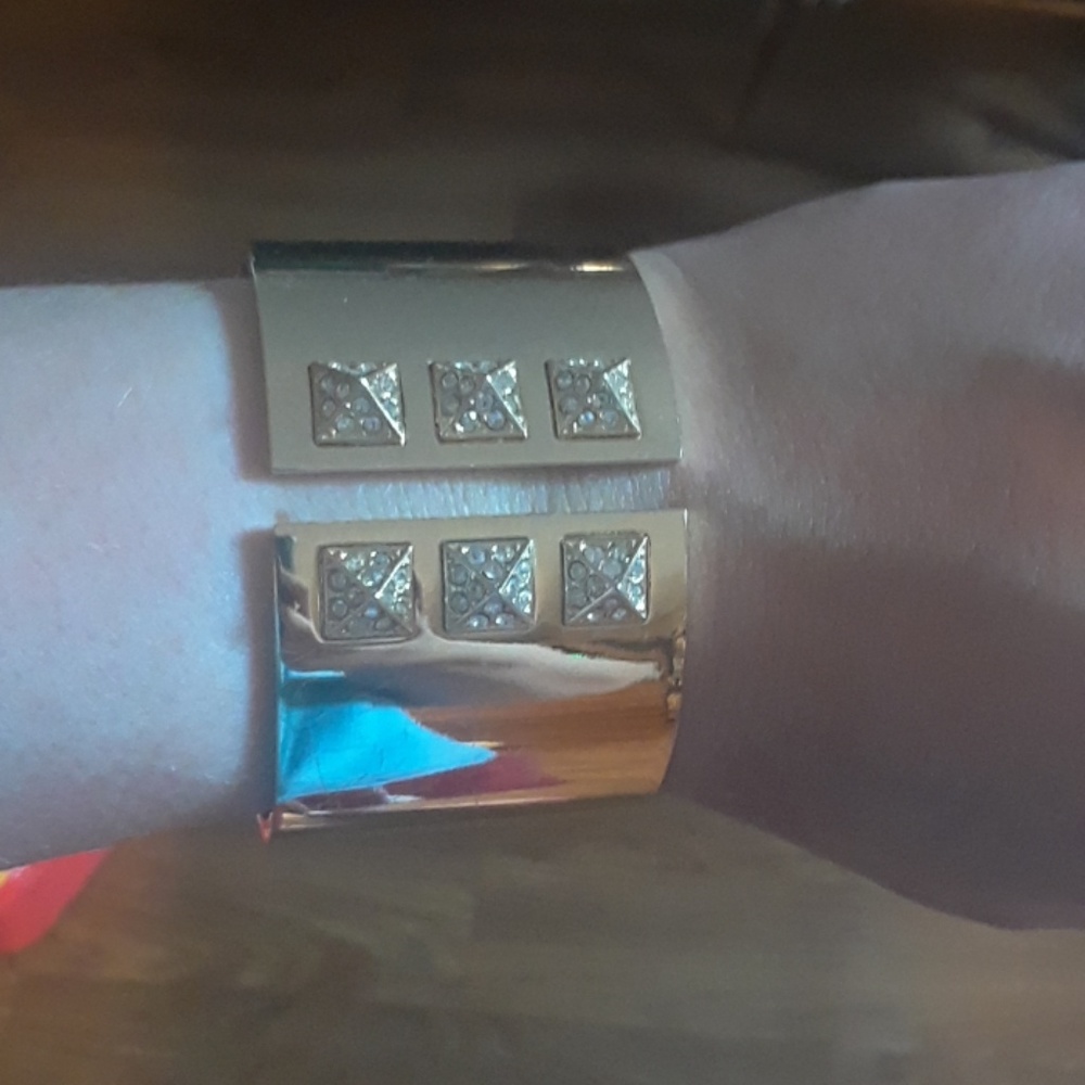Victoria's secret bangle bracelet